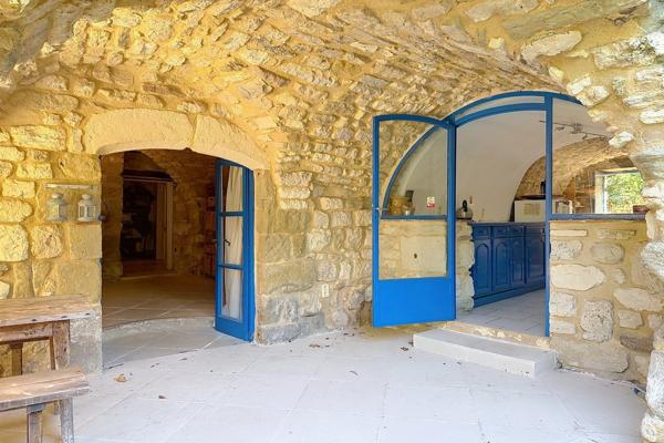 Vente Maison de luxe Uzès 9 Pièces 259 m²