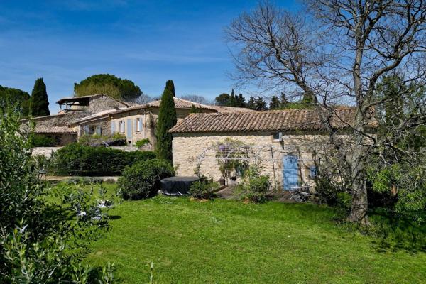Vente Maison de luxe Uzès 7 Pièces 222 m²