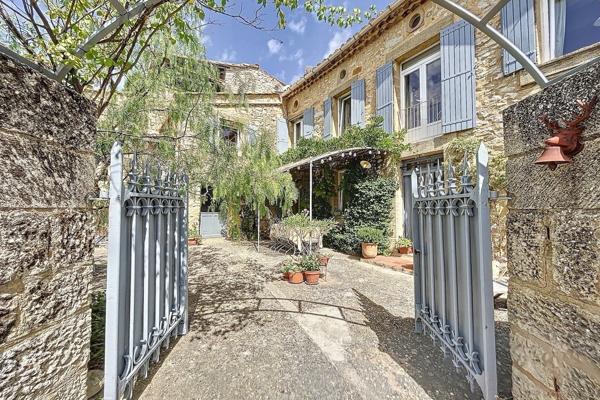 Vente Maison de luxe Uzès 7 Pièces 222 m²