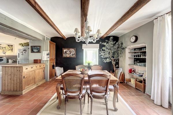 Vente Maison de luxe Uzès 7 Pièces 222 m²