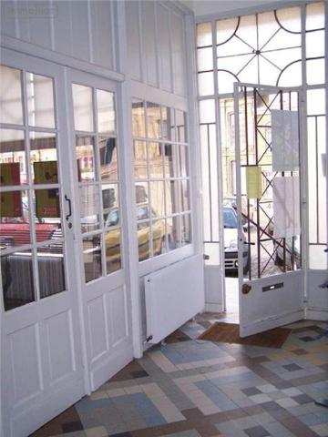 Fonds et/ou murs commerciaux à louer à Cassel dans le Nord (59670), ref : H151140