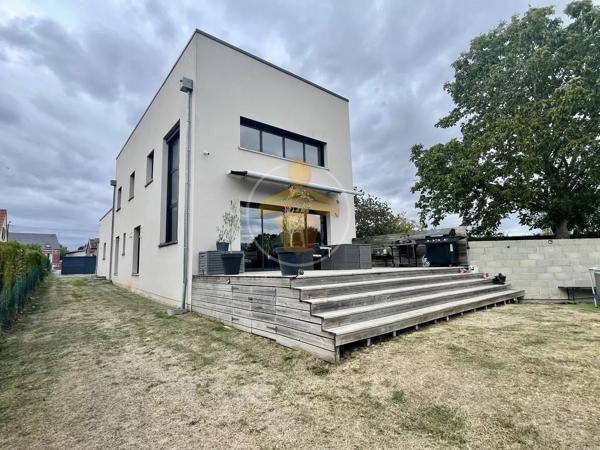 Vente                                                      Maison
                        
                     4 pièces                      135 m2                     à Tergnier