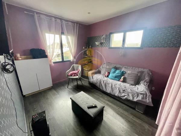 Vente                                                      Maison
                        
                     4 pièces                      135 m2                     à Tergnier