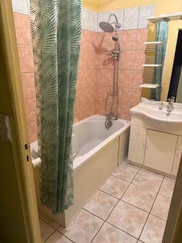 Location                                                      Appartement
                        
                     3 pièces                      61 m2                     à Langres