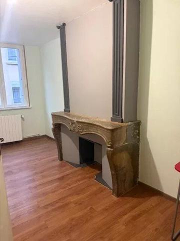 Location                                                      Appartement
                        
                     3 pièces                      61 m2                     à Langres