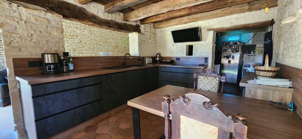 CHAUNAY - MAISON PIERRE - 4 CHAMBRES - JARDIN - DEPENDANCES