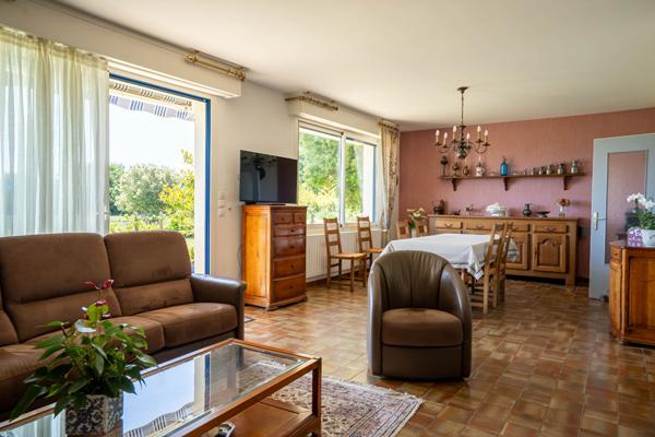 SARZEAU - GOLF DU MORBIHAN - Belle Maison traditionnelle T5 de 115 m² avec grand jardin arboré et clos de plus de 2700 m² , Sarzeau