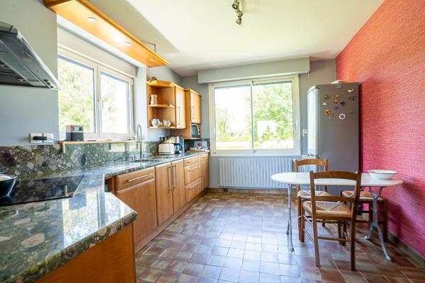 SARZEAU - GOLF DU MORBIHAN - Belle Maison traditionnelle T5 de 115 m² avec grand jardin arboré et clos de plus de 2700 m² , Sarzeau