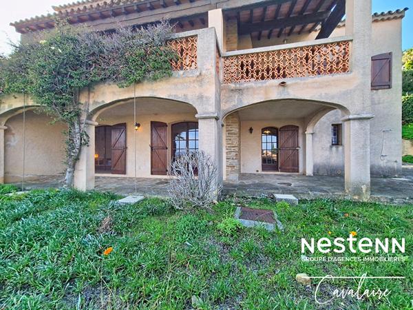 Villa vue mer 130 m² sur terrain piscinable avec garage à Cavalaire proche de Bonporteau