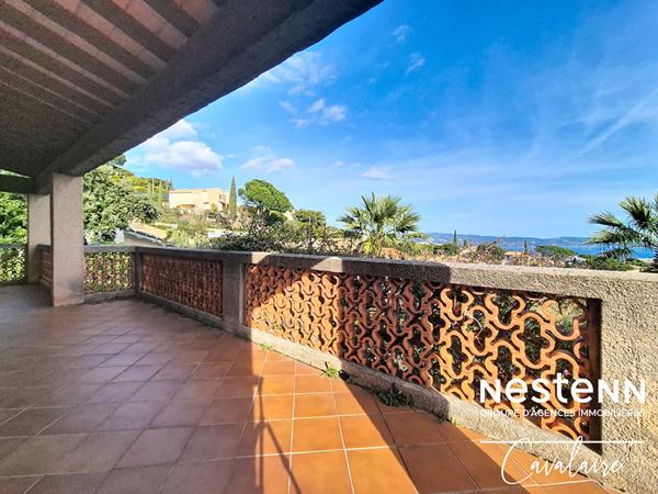 Villa vue mer 130 m² sur terrain piscinable avec garage à Cavalaire proche de Bonporteau