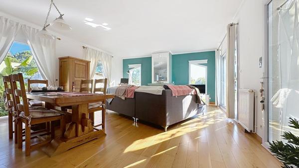 Maison familiale avec piscine – 4 chambres – Terrain clos 1 900 m²