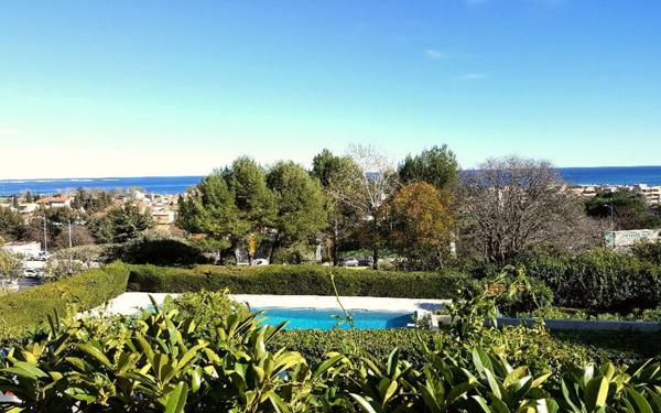 Appartement à vendre    3 pièces • 81 m2 Villeneuve-Loubet