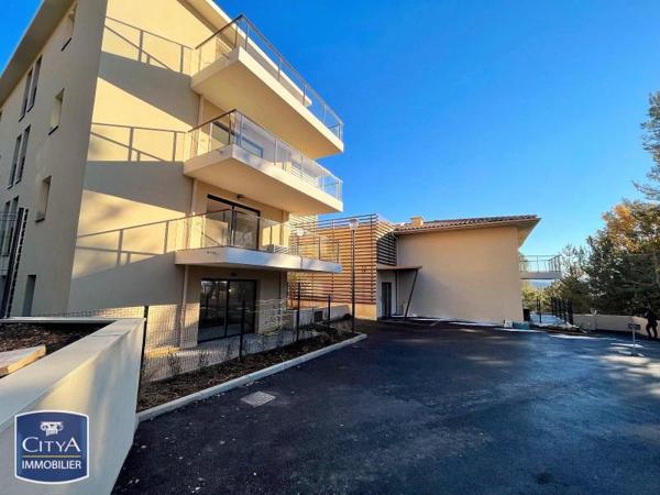 Appartement à louer 3 pièces 69.77m²