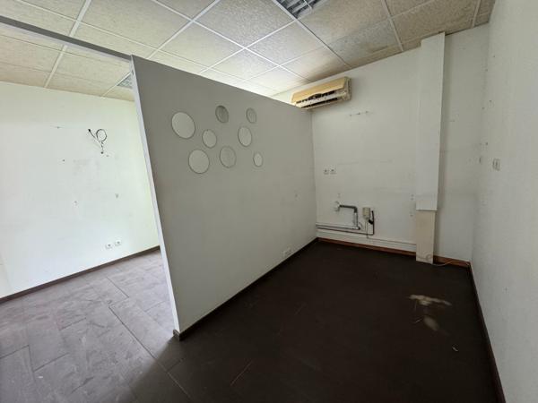 JARRY - Local d'activité ou bureau accès PMR