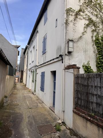 À vendre - Maison ancienne, 3 pièces située à Honfleur (14600)