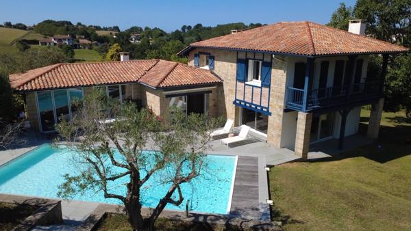 Vente Maison de luxe Urrugne 6 Pièces 254 m²