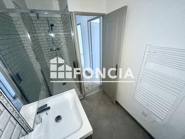 Location Appartement 3 pièces 67.41 m² - RUE SAINTE VICTOIRE Volx 04130