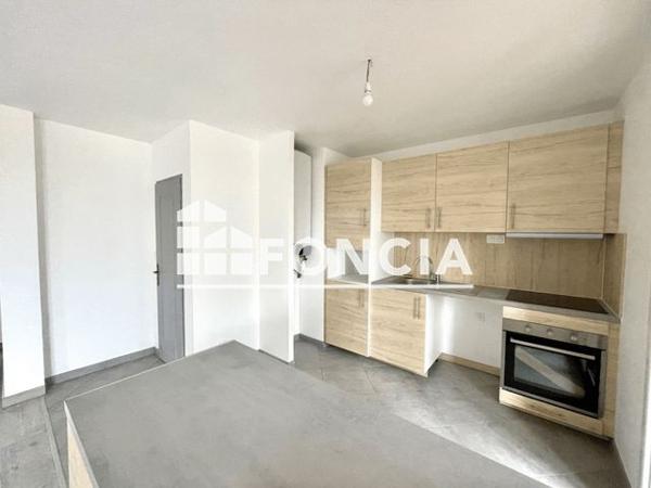 Location Appartement 3 pièces 67.41 m² - RUE SAINTE VICTOIRE Volx 04130