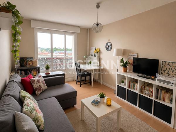 Appartement T1 calme à vendre à Reims avec balcon et parking. Isolation par l'extérieur réalisée