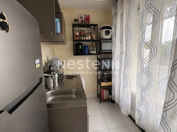 Appartement T1 calme à vendre à Reims avec balcon et parking. Isolation par l'extérieur réalisée