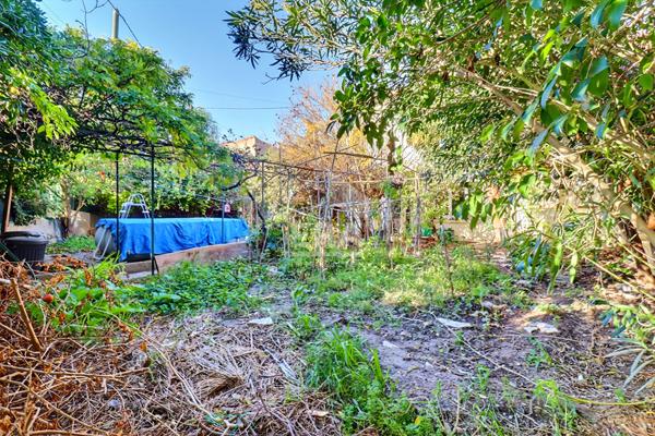 Maison - Secteur Boileaux - 110m2 - Rénovation à prévoir - Garage - Plan de cuques 13380