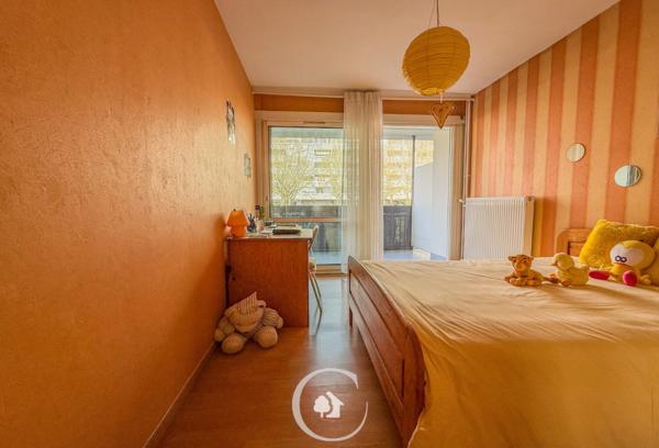Cenon (33150) APPARTEMENT T4 - 3 CHAMBRES - BALCON - CAVE - PARKING BOX