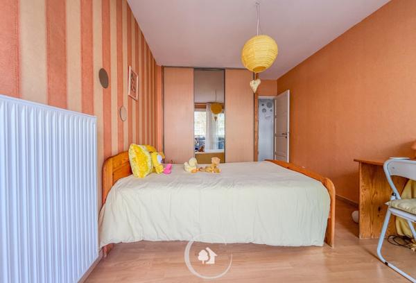 Cenon (33150) APPARTEMENT T4 - 3 CHAMBRES - BALCON - CAVE - PARKING BOX