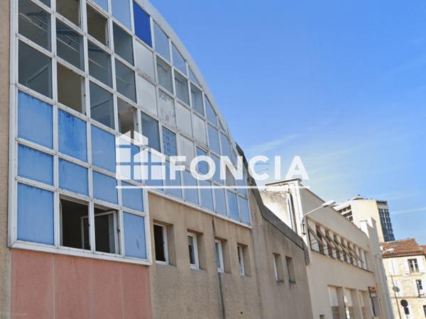Location Parking 10 m² - 52 RUE EMILE ZOLA Agen 47000