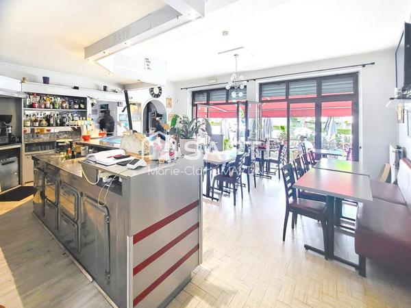 MURS 190 m² & FONDS DE COMMERCE – BAR / RESTAURANT avec LOGEMENT + TERRASSES