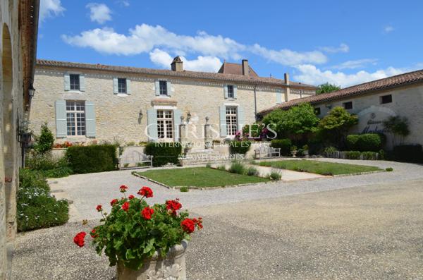 Très beau domaine viticole en  Agriculture Biologique AOC Montravel, Haut-Montravel et Côtes de Bergerac