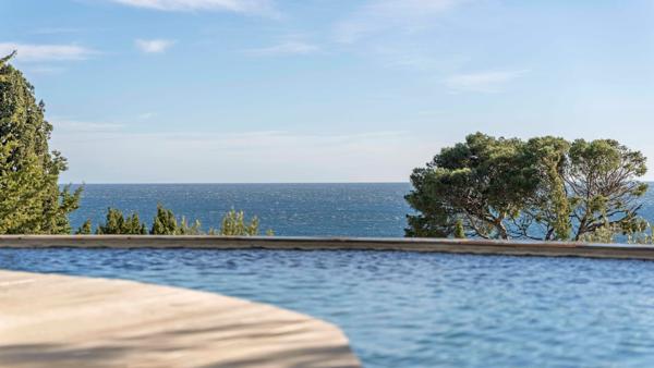 Vente Villa de luxe Les Issambres 6 Pièces 230 m²