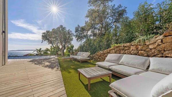 Vente Villa de luxe Les Issambres 6 Pièces 230 m²