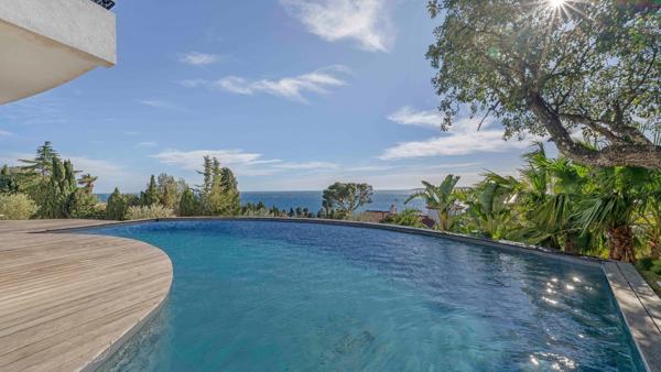 Vente Villa de luxe Les Issambres 6 Pièces 230 m²