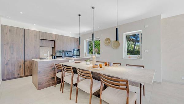 Vente Villa de luxe Les Issambres 6 Pièces 230 m²