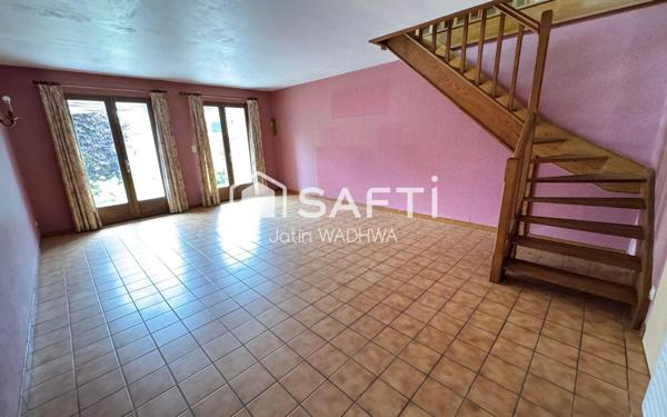 Maison de 160 m² – 4 chambres – Jardin – Garage – Sissonne centre.