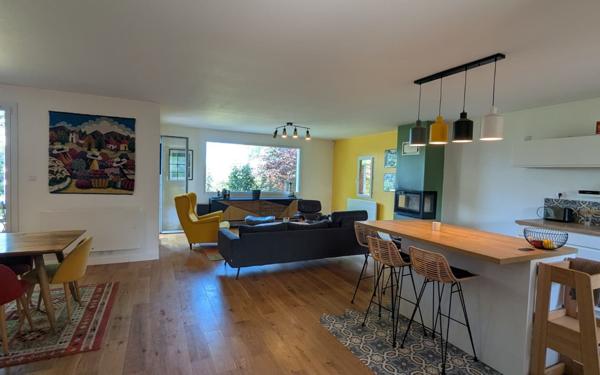 Maison à louer    5 pièces •  Éveux