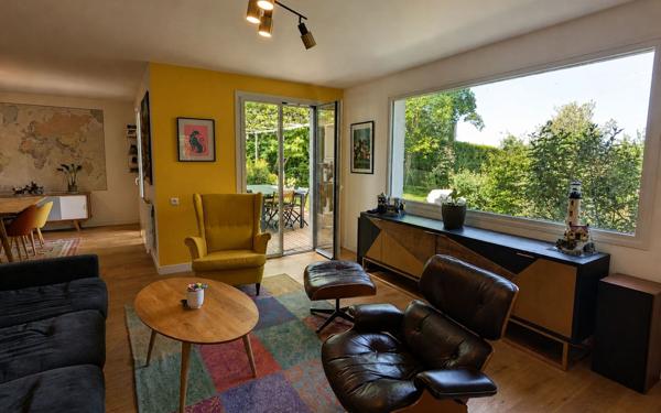 Maison à louer    5 pièces •  Éveux