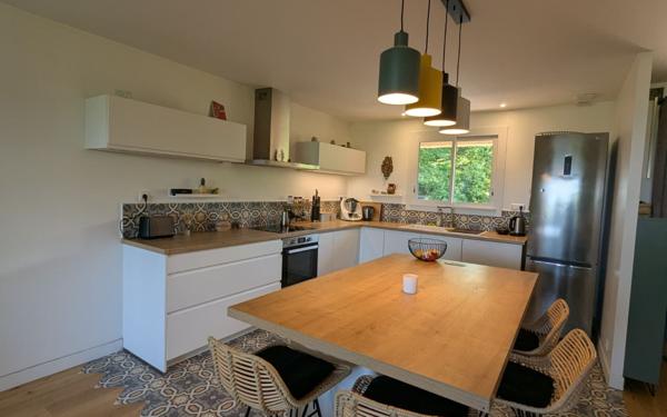 Maison à louer    5 pièces •  Éveux
