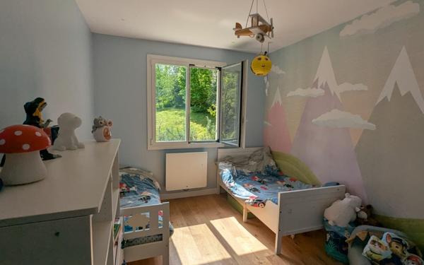 Maison à louer    5 pièces •  Éveux