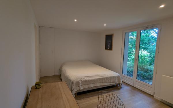 Maison à louer    5 pièces •  Éveux