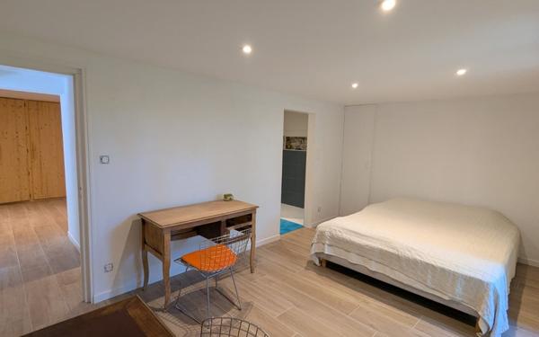 Maison à louer    5 pièces •  Éveux