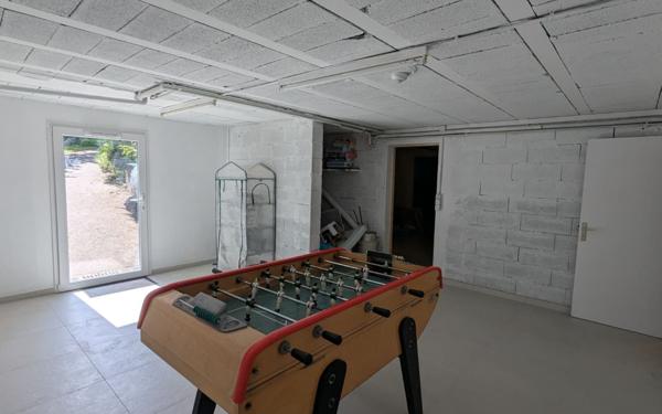 Maison à louer    5 pièces •  Éveux