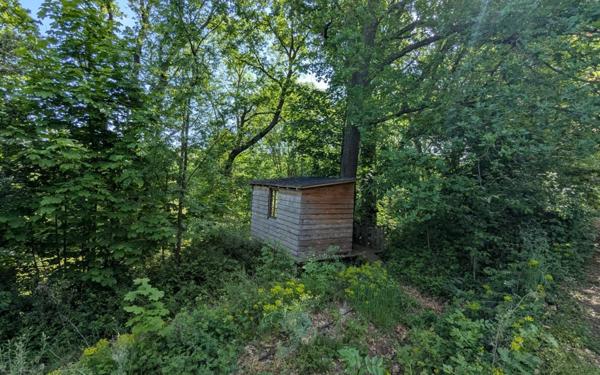 Maison à louer    5 pièces •  Éveux