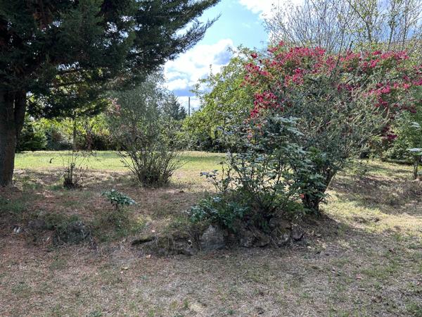 Terrain à bâtir de 478 m² libre de constructeur