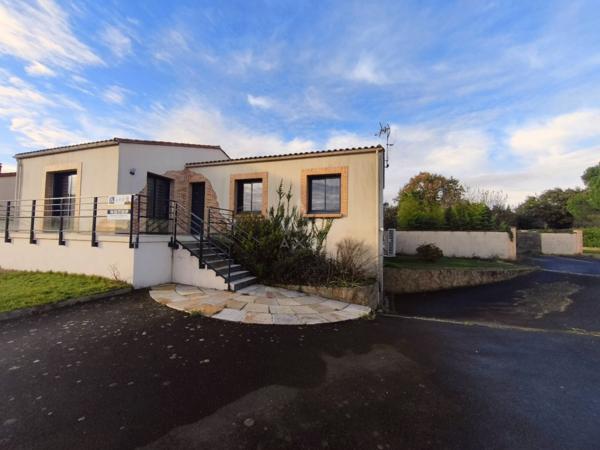 PAVILLON 5 CHAMBRES AVEC PISCINE