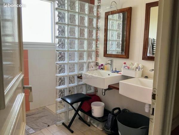 PAVILLON 5 CHAMBRES AVEC PISCINE