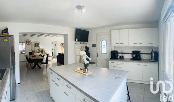 Maison traditionnelle 4 pièces de 145 m² à Saint-Julien-en-Saint-Alban (07000)