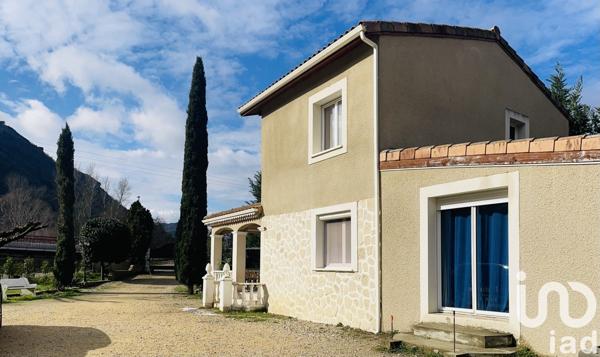 Maison traditionnelle 4 pièces de 145 m² à Saint-Julien-en-Saint-Alban (07000)