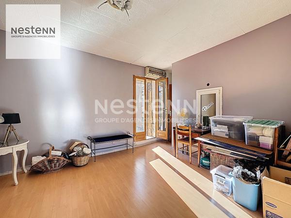 MIRAMAS ?Maison en pierre de taille d'environ 140 m² avec piscine + studio indépendant