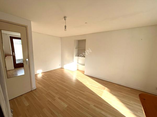 RENNES - APPARTEMENT T1 - THABOR - PARKING PRIVATIF - LUMINEUX